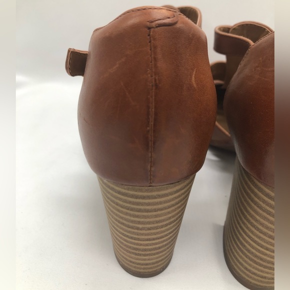 Clarks Artisan sandals, block heel, open side, brown, tan, heel, shoes - Picture 5 of 12